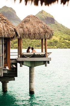 Four Seasons Resort Bora Bora