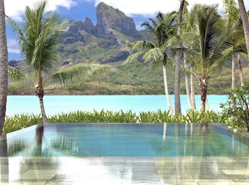 Four Seasons Resort Bora Bora