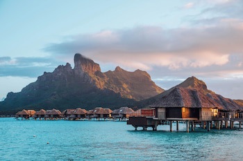 Four Seasons Resort Bora Bora