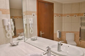 Nefeli Hotel