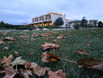Nefeli Hotel