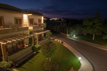 Nefeli Hotel