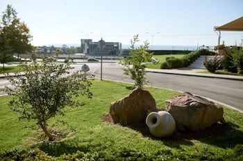 Nefeli Hotel