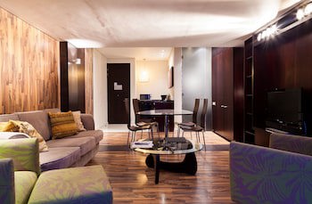 Colosseum Luxury Hotel
