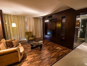 Colosseum Luxury Hotel