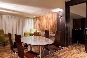 Colosseum Luxury Hotel