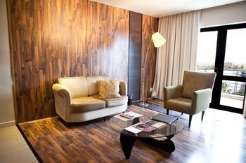 Colosseum Luxury Hotel