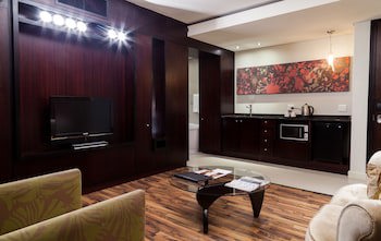 Colosseum Luxury Hotel