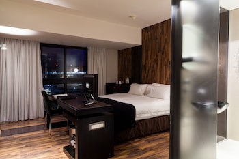 Colosseum Luxury Hotel