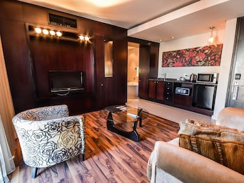 Colosseum Luxury Hotel