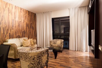 Colosseum Luxury Hotel