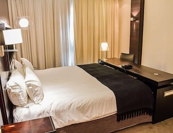 Colosseum Luxury Hotel