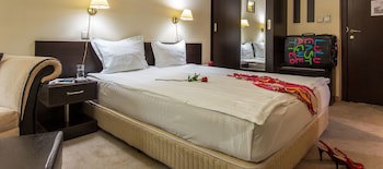 Best Western Art Plaza Hotel