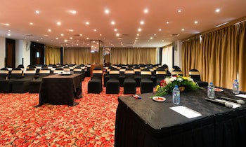 Global Towers Hotel & Apartments