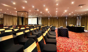 Global Towers Hotel & Apartments