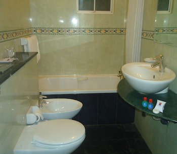 Global Towers Hotel & Apartments