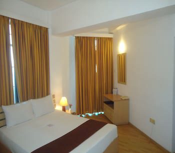 Global Towers Hotel & Apartments