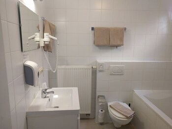 Canalview Hotel Ter Reien