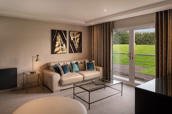 Radstone Hotel