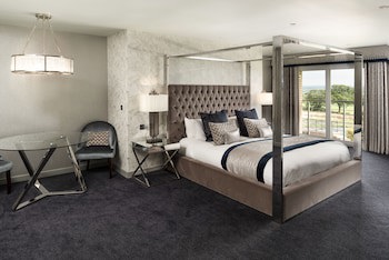 Radstone Hotel