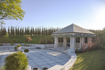 Radstone Hotel