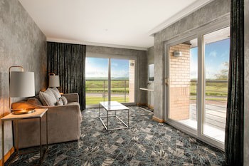 Radstone Hotel