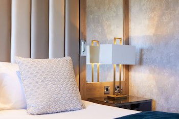 Radstone Hotel