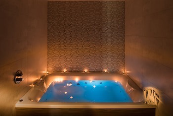 Radstone Hotel
