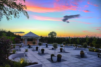 Radstone Hotel