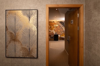 Radstone Hotel