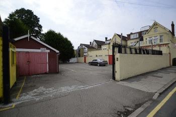 Cranbrook Hotel