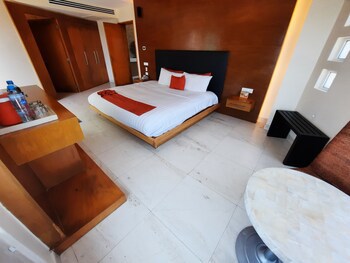 Artisan Family Hotels And Resorts Playa Esmeralda