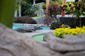 Artisan Family Hotels And Resorts Playa Esmeralda
