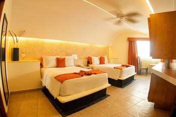 Artisan Family Hotels And Resorts Playa Esmeralda