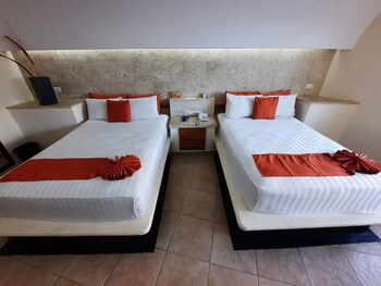 Artisan Family Hotels And Resorts Playa Esmeralda