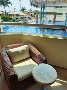 Artisan Family Hotels And Resorts Playa Esmeralda