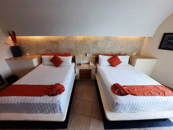 Artisan Family Hotels And Resorts Playa Esmeralda