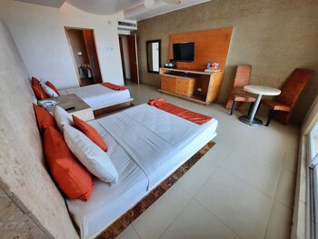 Artisan Family Hotels And Resorts Playa Esmeralda