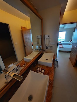 Artisan Family Hotels And Resorts Playa Esmeralda