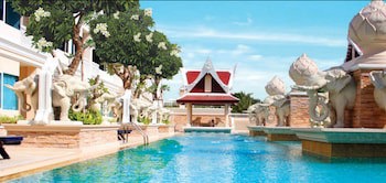 Grand Pacific Sovereign Resort & Spa