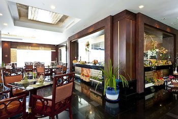 Grand Pacific Sovereign Resort & Spa