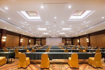 Grand Pacific Sovereign Resort & Spa