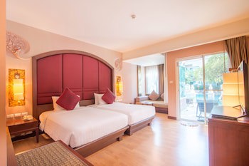 Grand Pacific Sovereign Resort & Spa