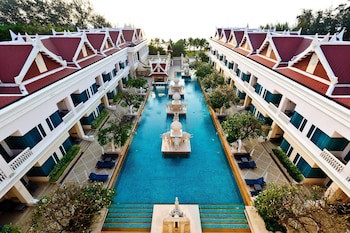 Grand Pacific Sovereign Resort & Spa