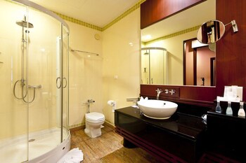 Grand Pacific Sovereign Resort & Spa