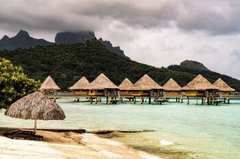 Intercontinental Le Moana Resort Bora Bora, An Ihg Hotel