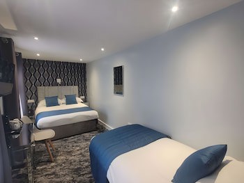 George Hotel