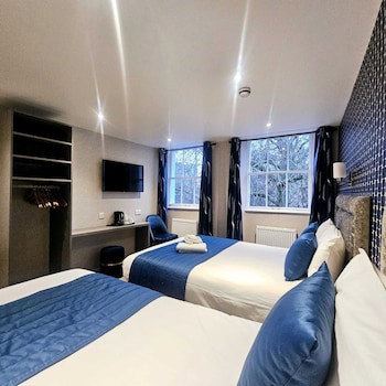 George Hotel