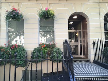 George Hotel