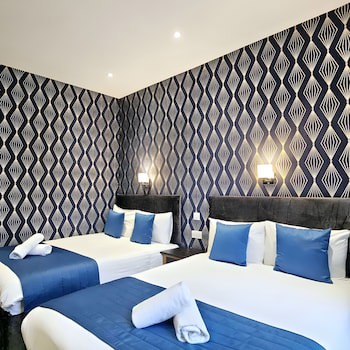 George Hotel